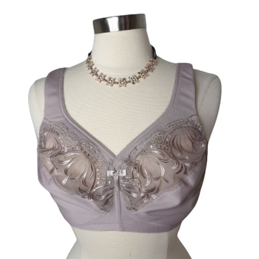 Glamorise Plus 42C Bra Magic Lift Embroidered Full Figure Wireless Bra 42C